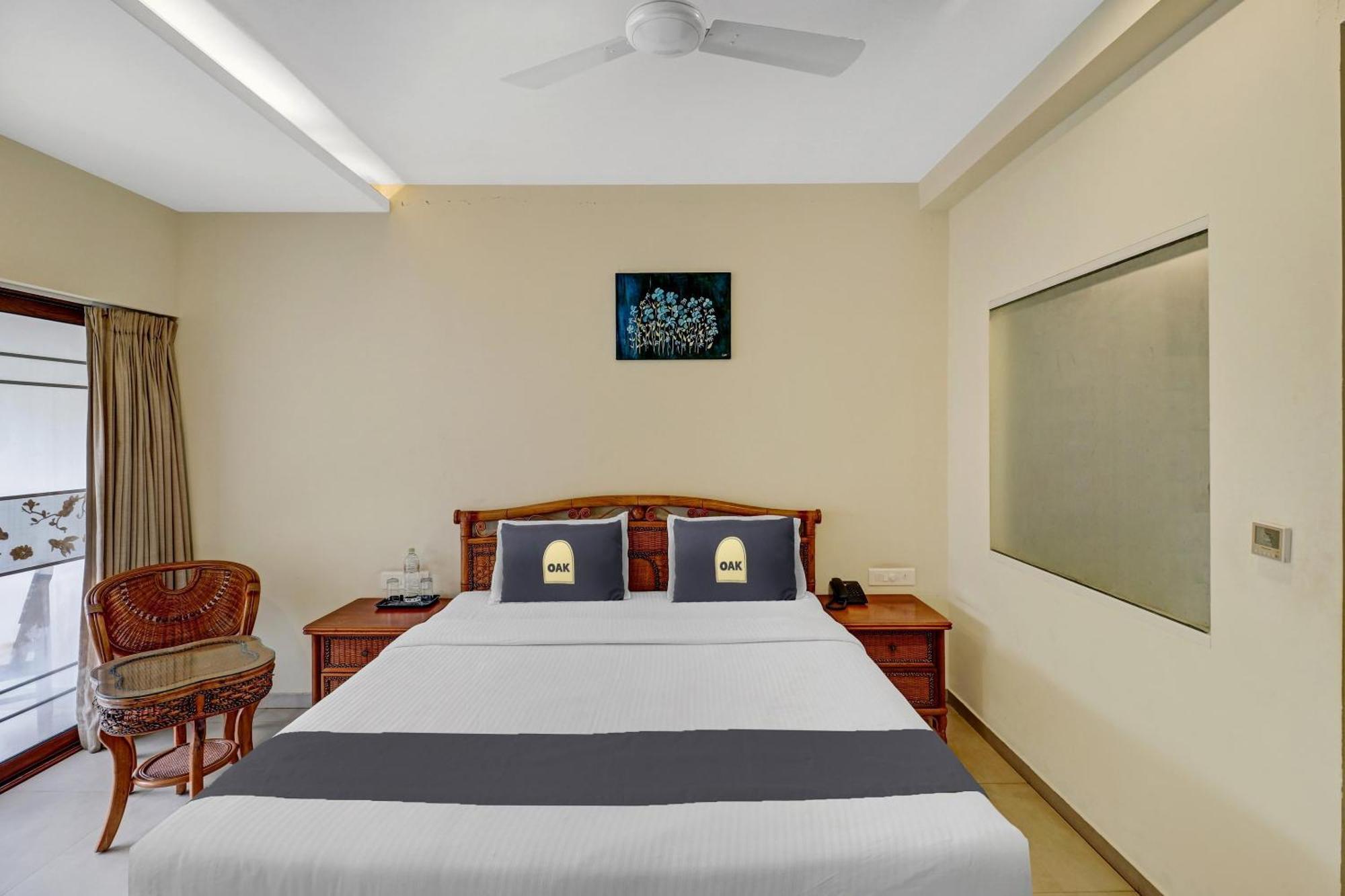Townhouse Oak Edassery'S Sealine Villa Stay Kochi Extérieur photo