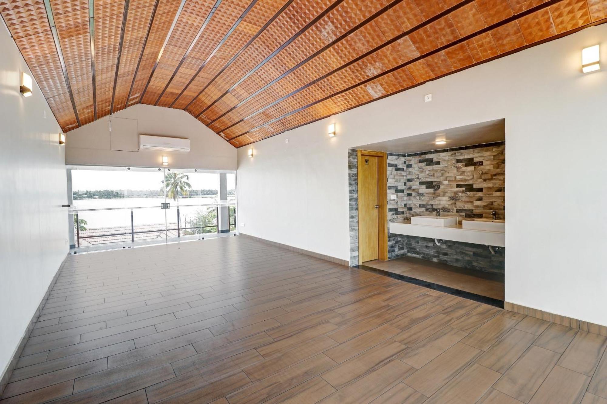 Townhouse Oak Edassery'S Sealine Villa Stay Kochi Extérieur photo