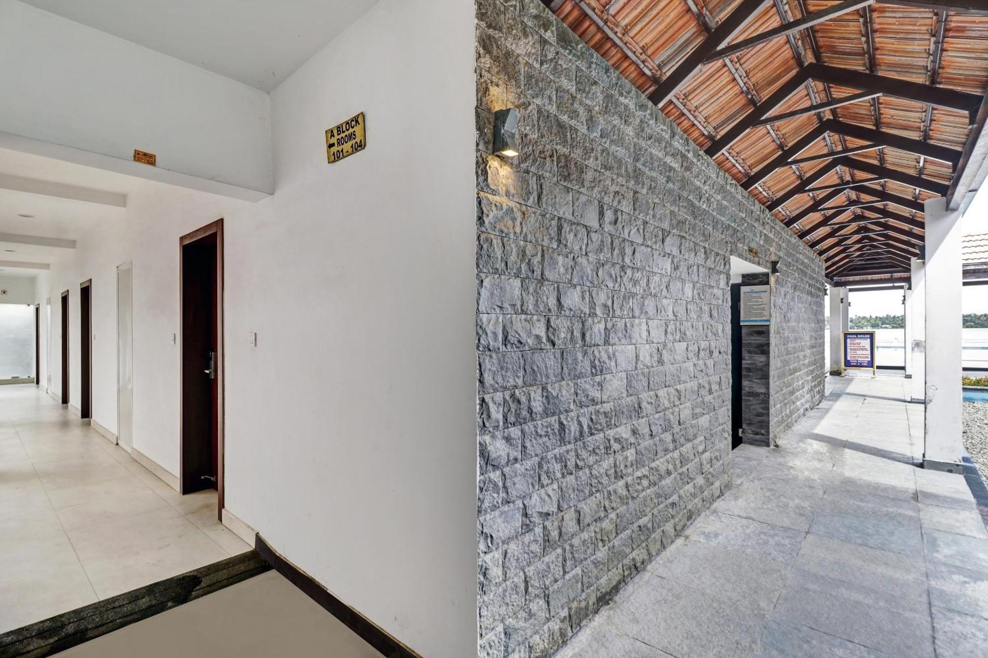 Townhouse Oak Edassery'S Sealine Villa Stay Kochi Extérieur photo