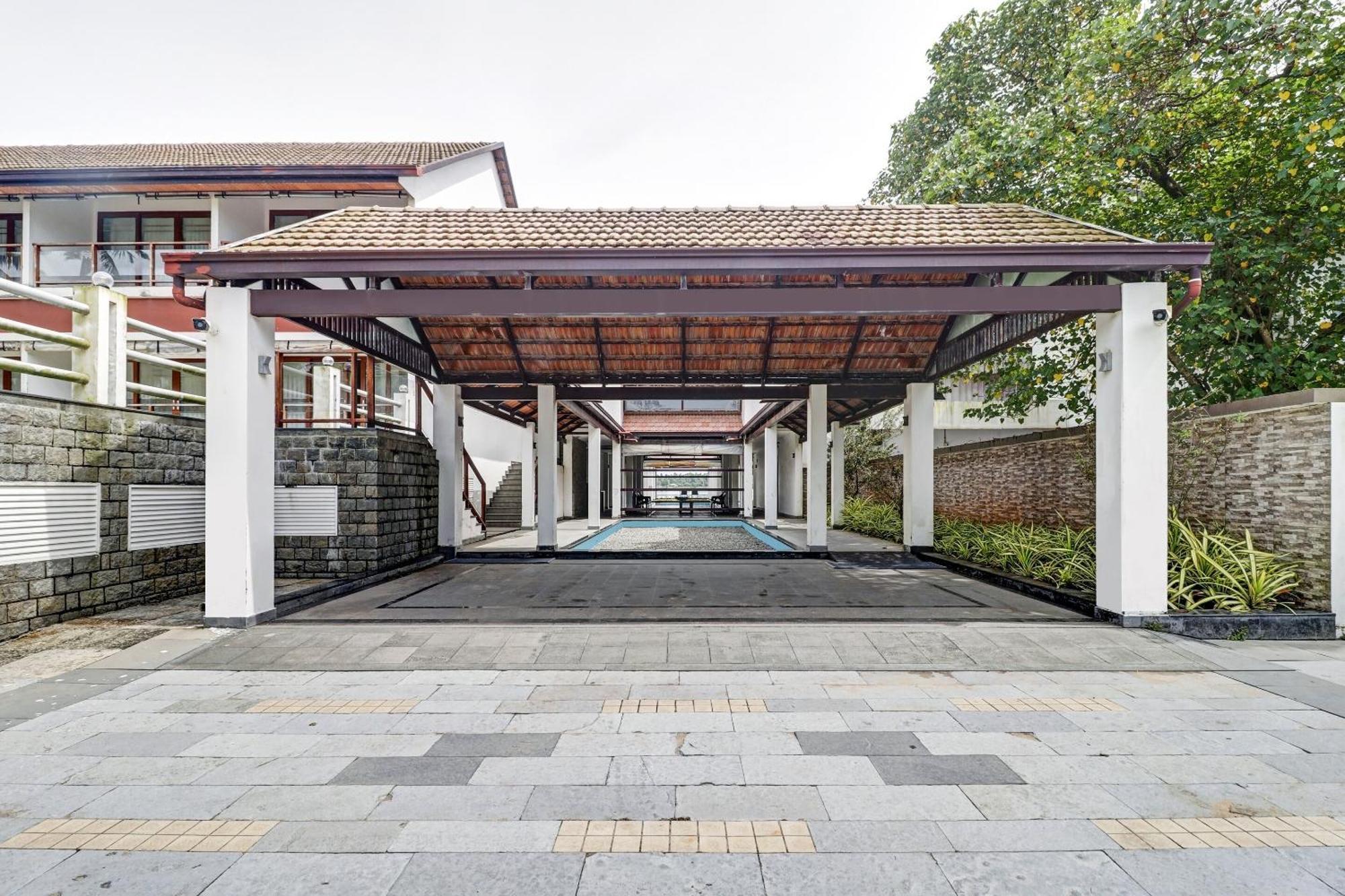 Townhouse Oak Edassery'S Sealine Villa Stay Kochi Extérieur photo